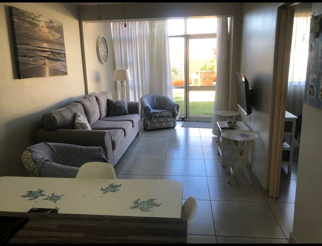 1.5 BEDROOM FLAT FOR SALE IN ILLOVO BEACH